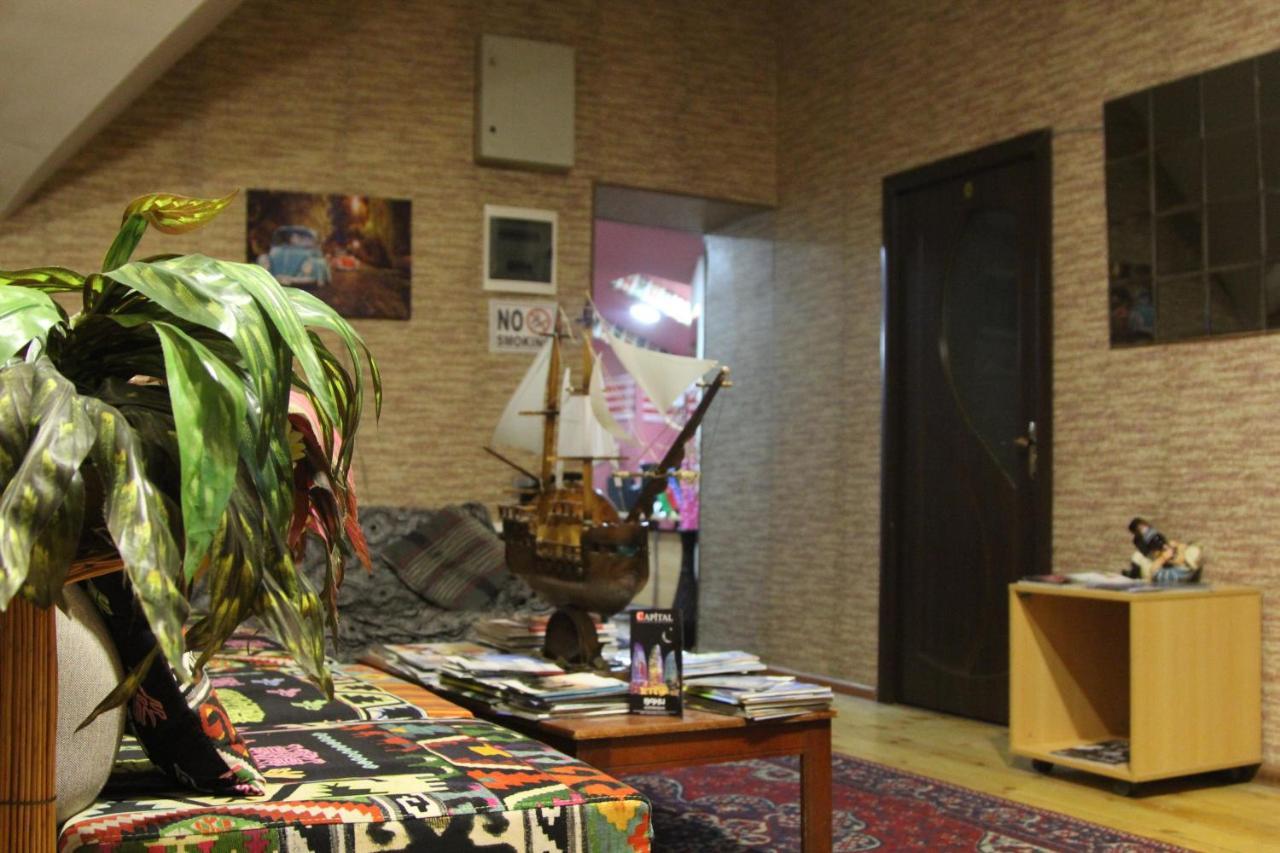 Cth-Baku-Hostel Exteriör bild