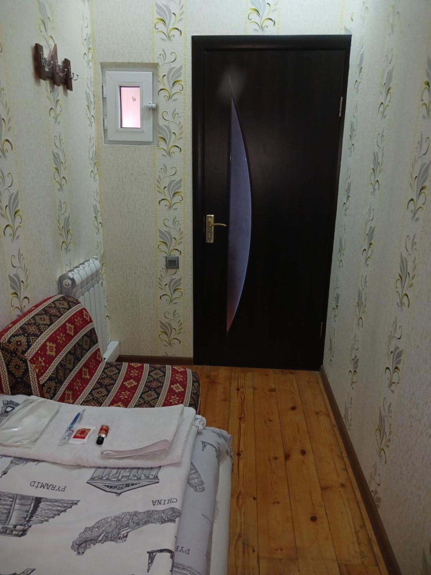 Cth-Baku-Hostel Exteriör bild