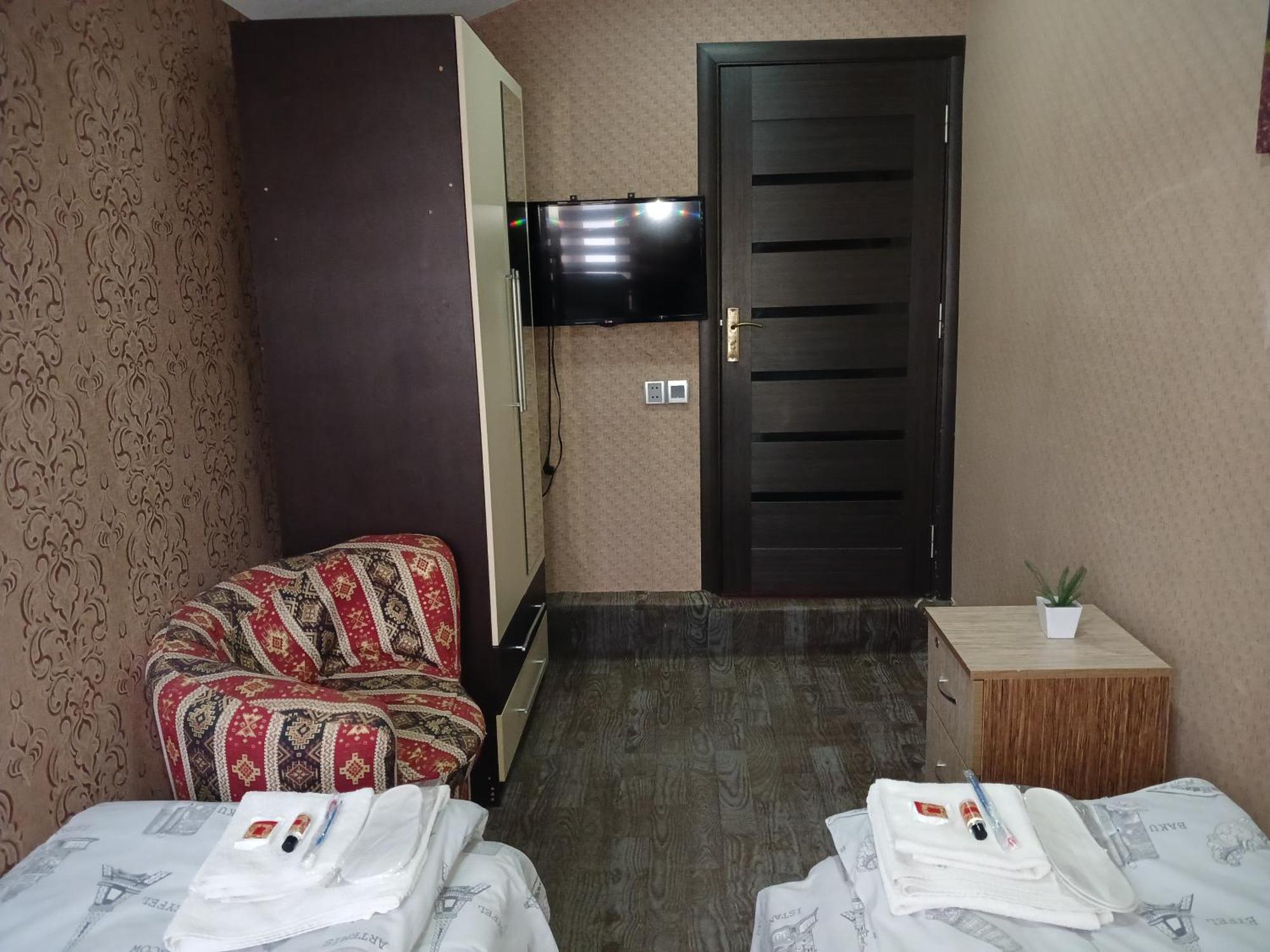 Cth-Baku-Hostel Exteriör bild