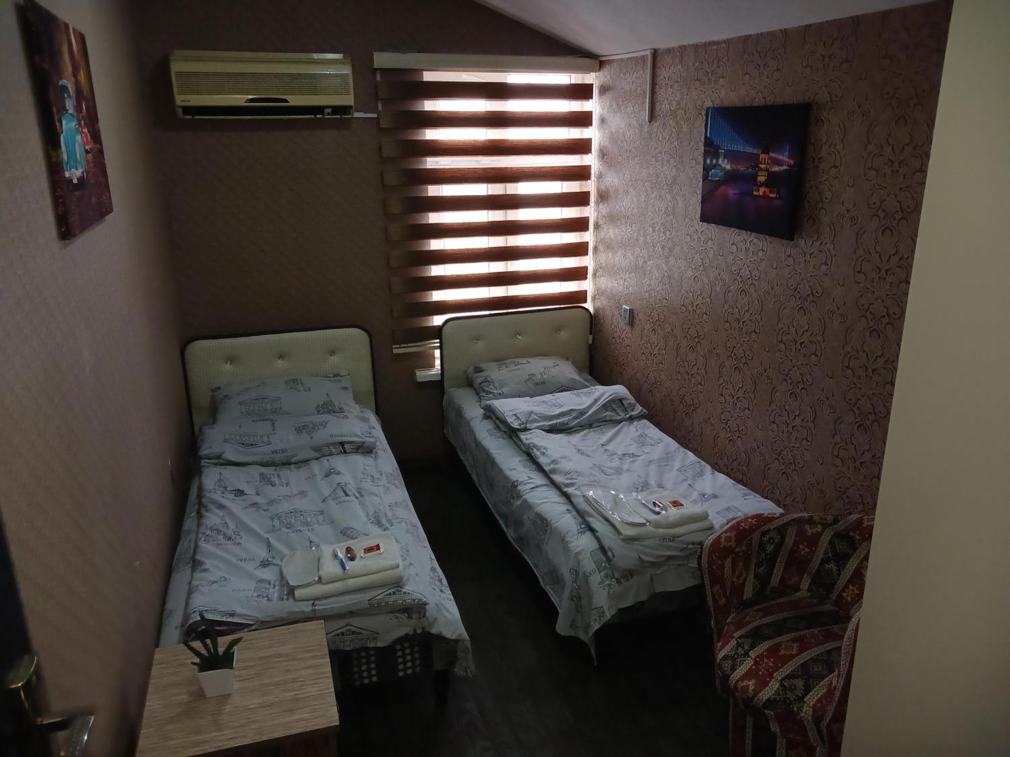 Cth-Baku-Hostel Exteriör bild