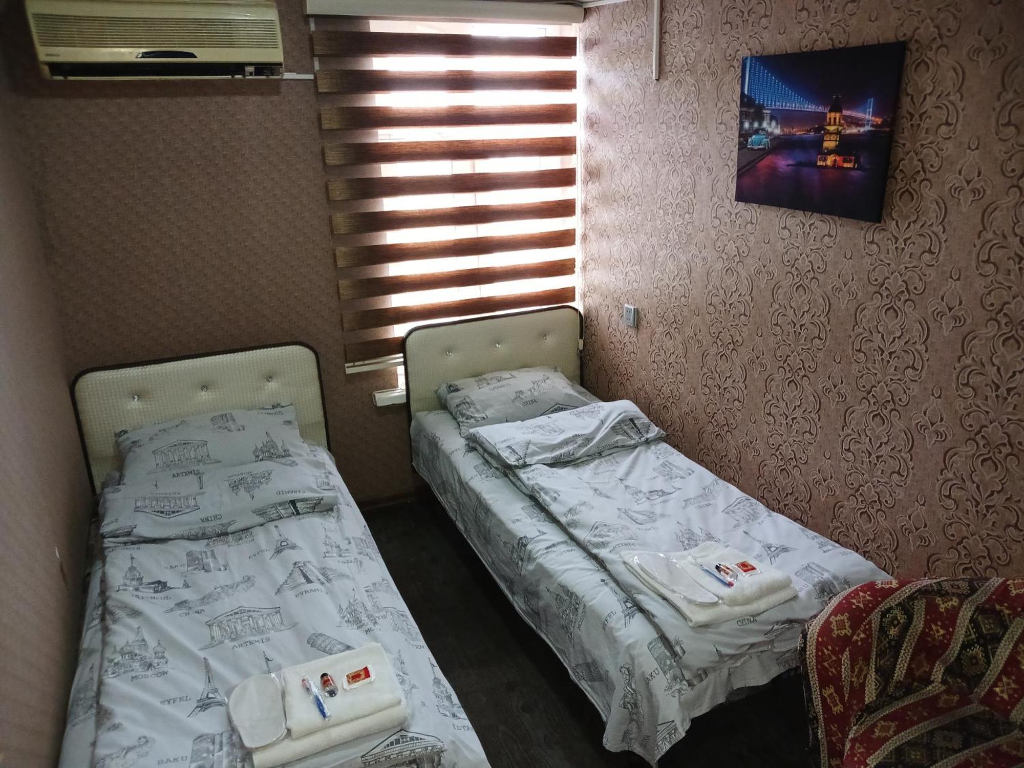 Cth-Baku-Hostel Exteriör bild