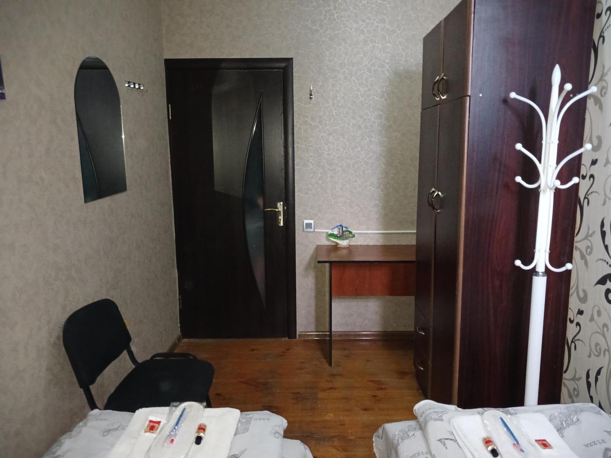 Cth-Baku-Hostel Exteriör bild