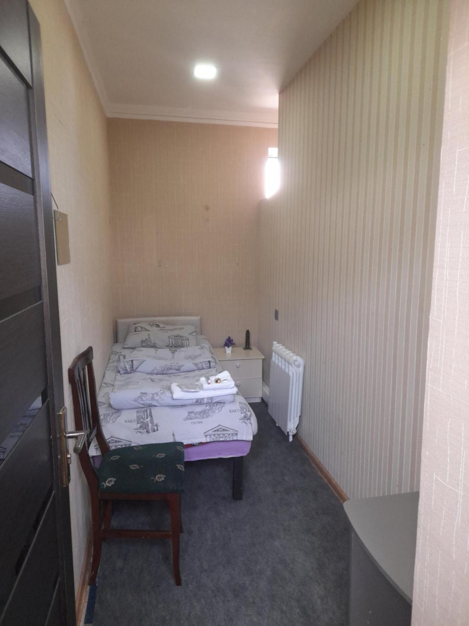 Cth-Baku-Hostel Exteriör bild