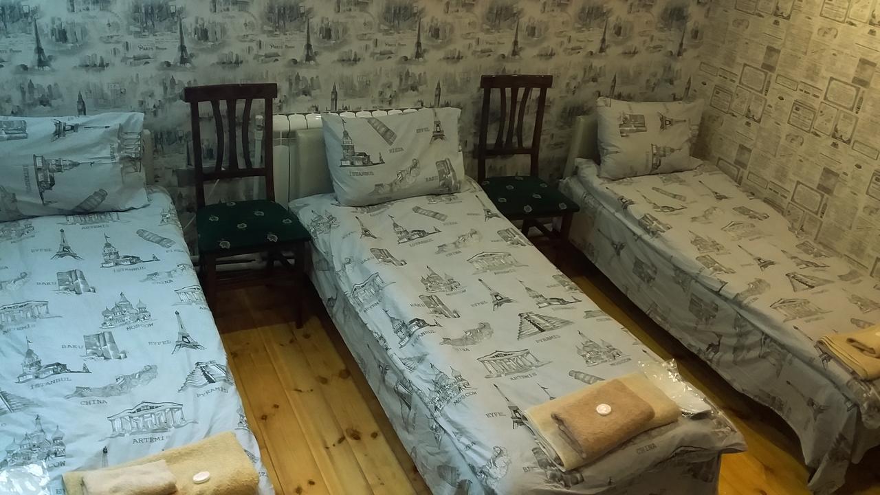 Cth-Baku-Hostel Exteriör bild