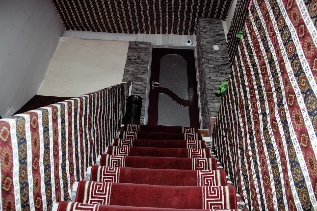 Cth-Baku-Hostel Exteriör bild
